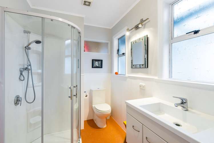 41 Margaret Road Raumati Beach_16