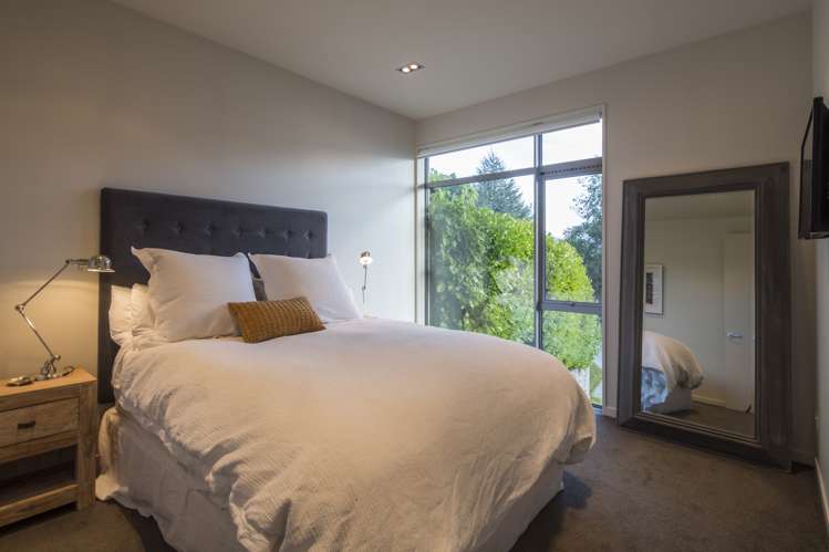 26 Edinburgh Drive Queenstown_11