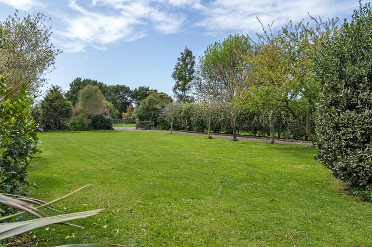 49 Charles Street Carterton_17