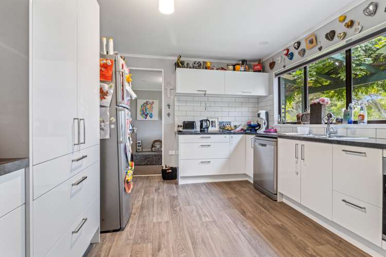 44 Lansdowne Crescent Glenview_6