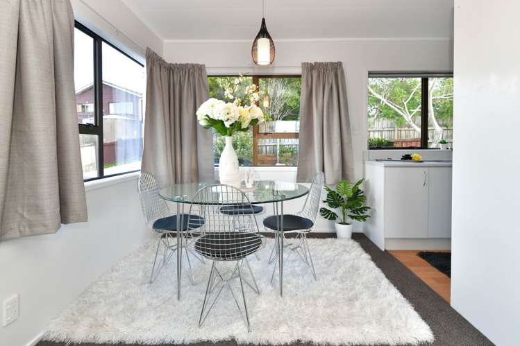 8 Waiora Road Stanmore Bay_13