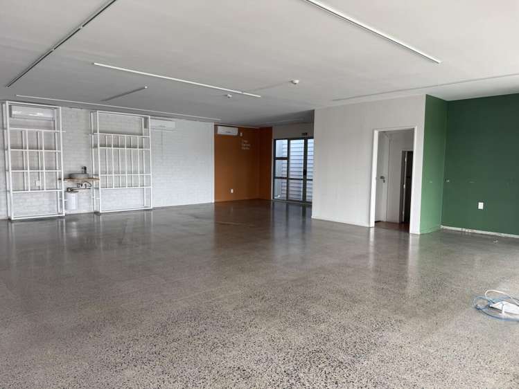 49 Main Road Kumeu_1