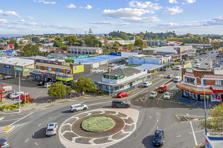 725 Mount Albert Road Royal Oak_0