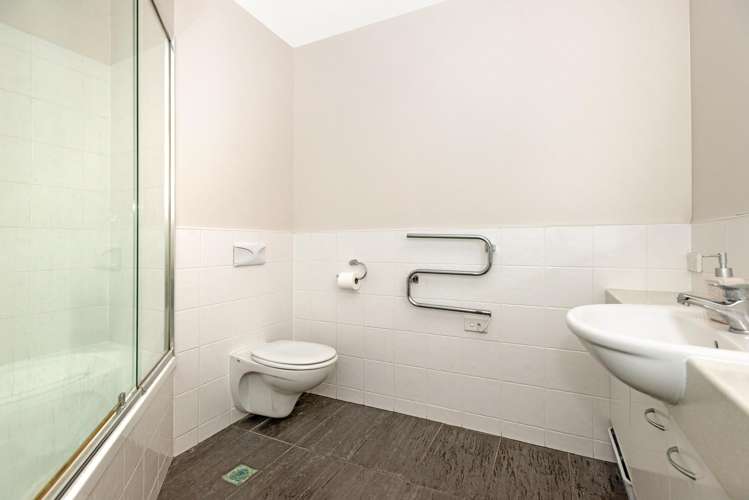 211/2 Reads Quay Gisborne_11