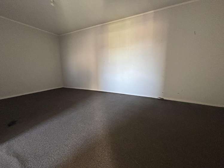 22 Williams Crescent Otara_7