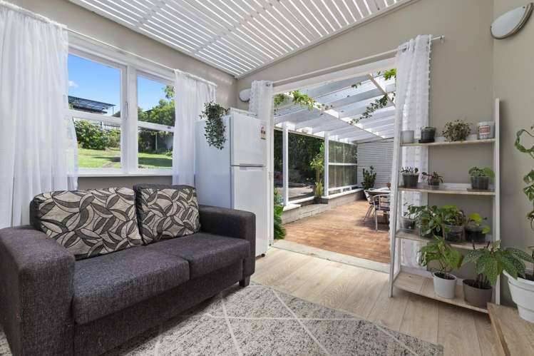 8 Hamlet Place Pukekohe_16