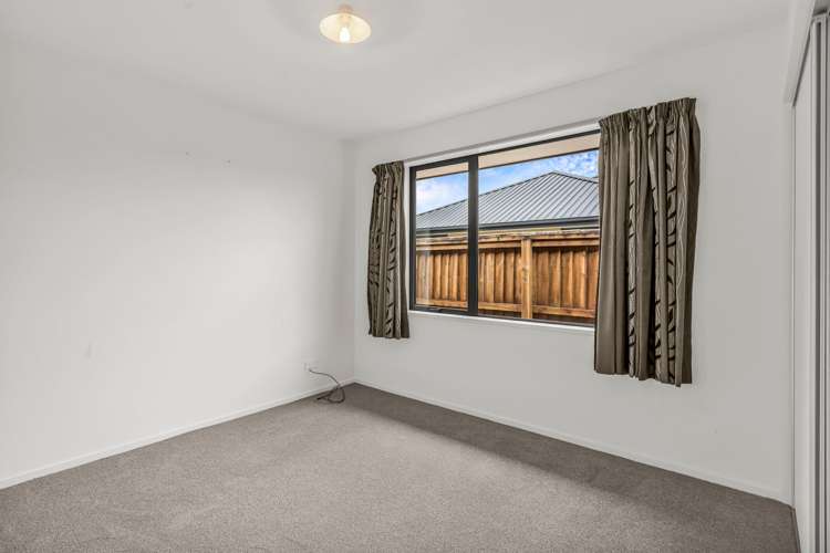 8 Parkdale Close Allenton_19