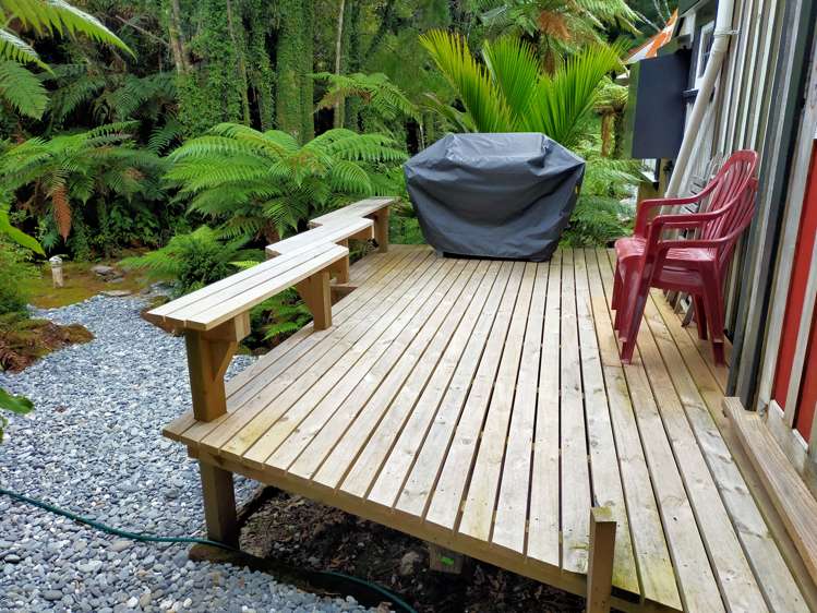 5 Ross Place Punakaiki_15