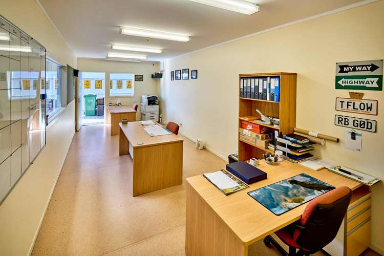 4/50 Gracefield Road Gracefield_9