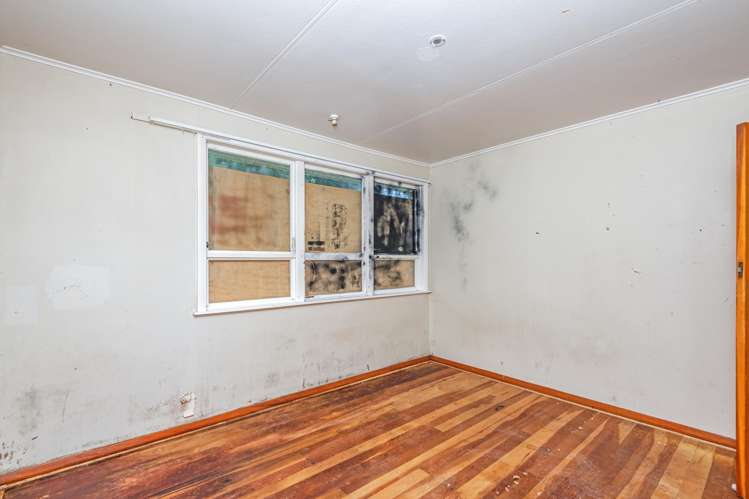 23 and 25 Stephens Crescent Highbury_10