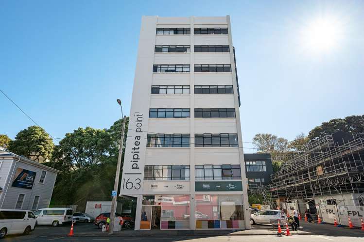 4A/163 Thorndon Quay Pipitea_16