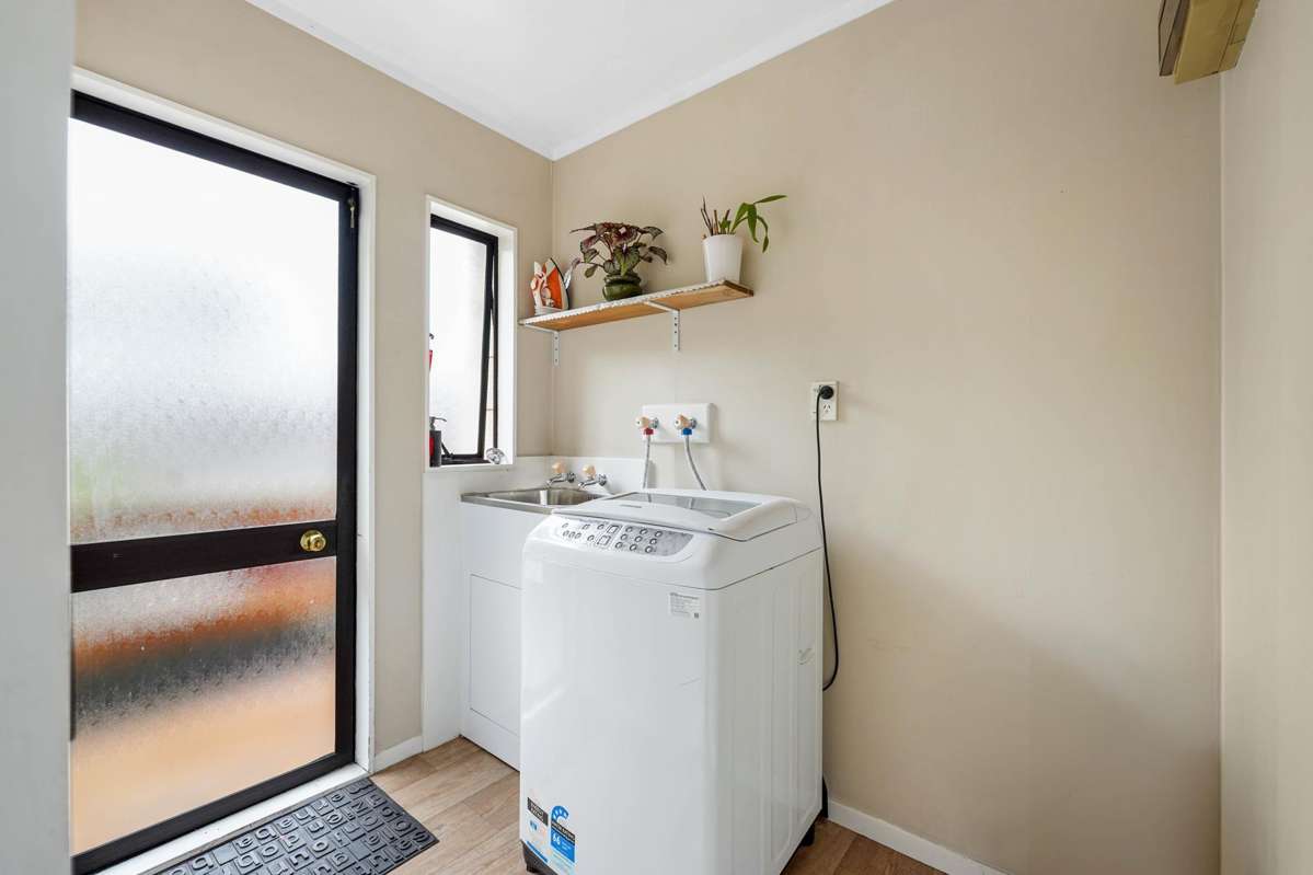 2/109 Athena Drive_5