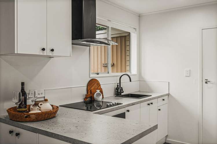 2/163 Nelson Crescent_0