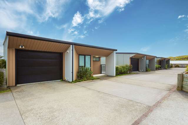 Modern, Warm & Carefree Living!