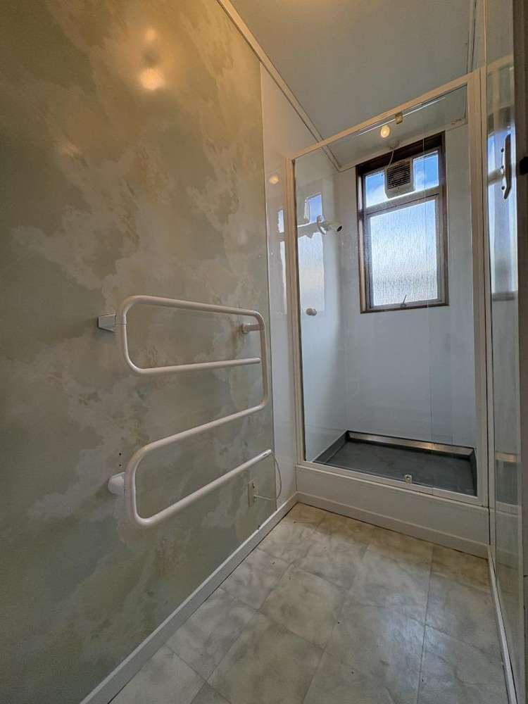 15 Parkland Crescent 11601_3