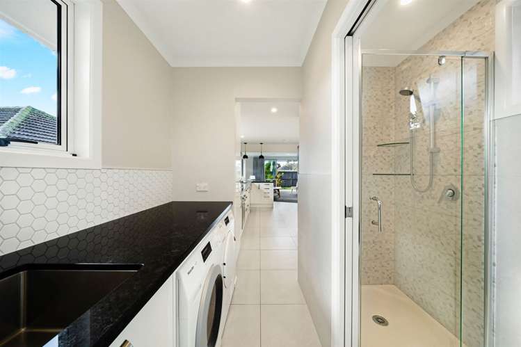 4 Rixon Place Te Atatu Peninsula_20