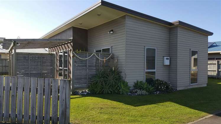 6 Surfers Avenue Waihi Beach_2