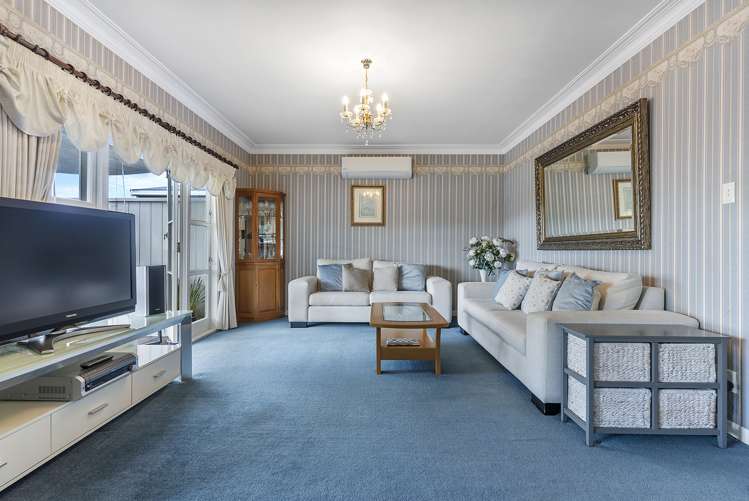 85 Golf Road New Lynn_9