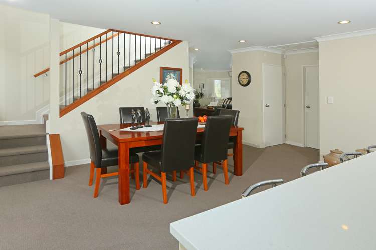 17 Aditi Close Massey_7