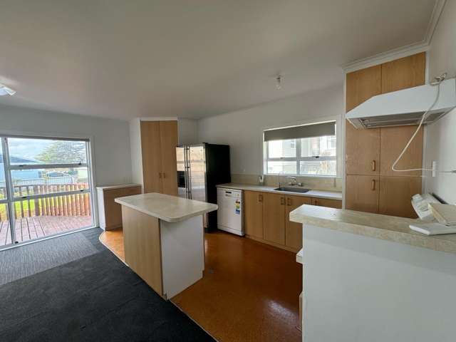 21 Laurelwood Avenue Pukekohe_3