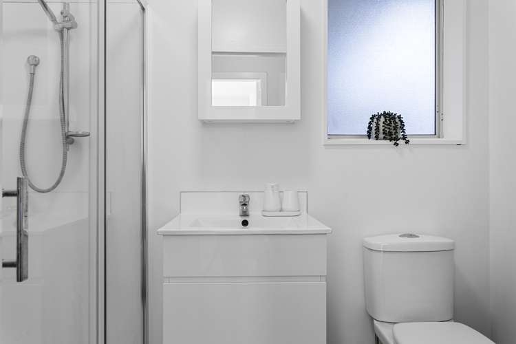 2/73 Clare Road Saint Albans_6