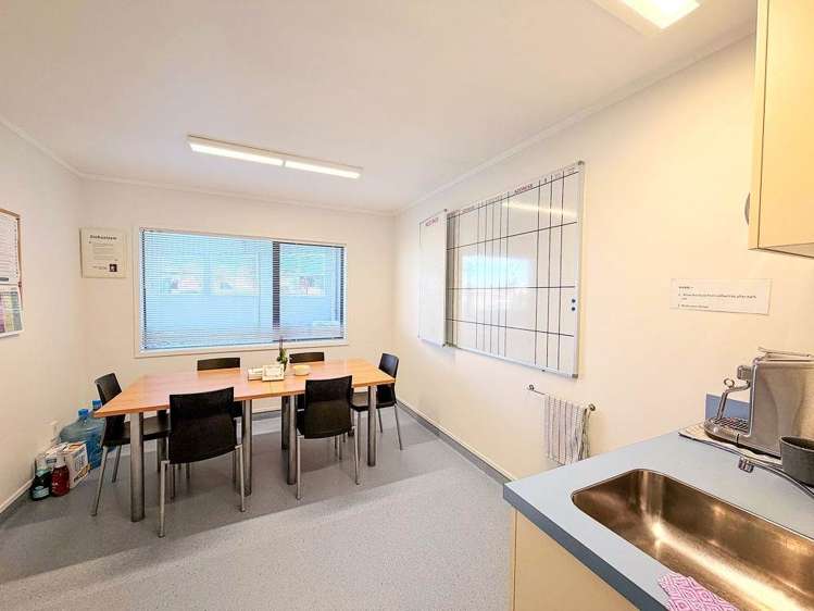 130 Main Road Kumeu_7