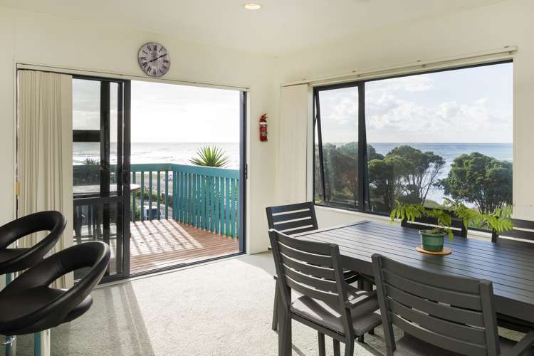 8 Sirrah Street Okitu_4