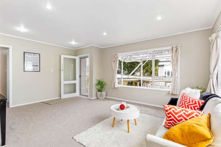 1/61a Strid Road Te Atatu South_3