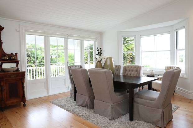 GLF4LVGPWNAYDOTQNBRRZNKL6Q