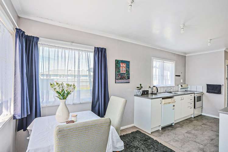 110 Morris Spence Avenue Onekawa_2