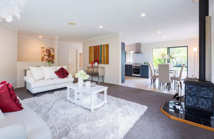 24 Awaroa Stream Drive Waiuku_5