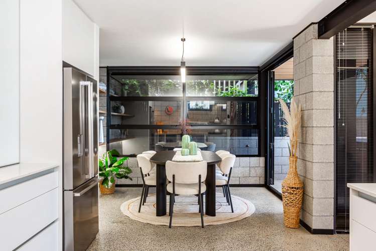 377A Karaka Bay Road Karaka Bays_10