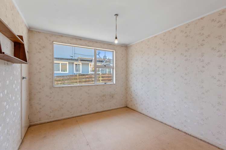 17 Carlton Terrace Westown_18