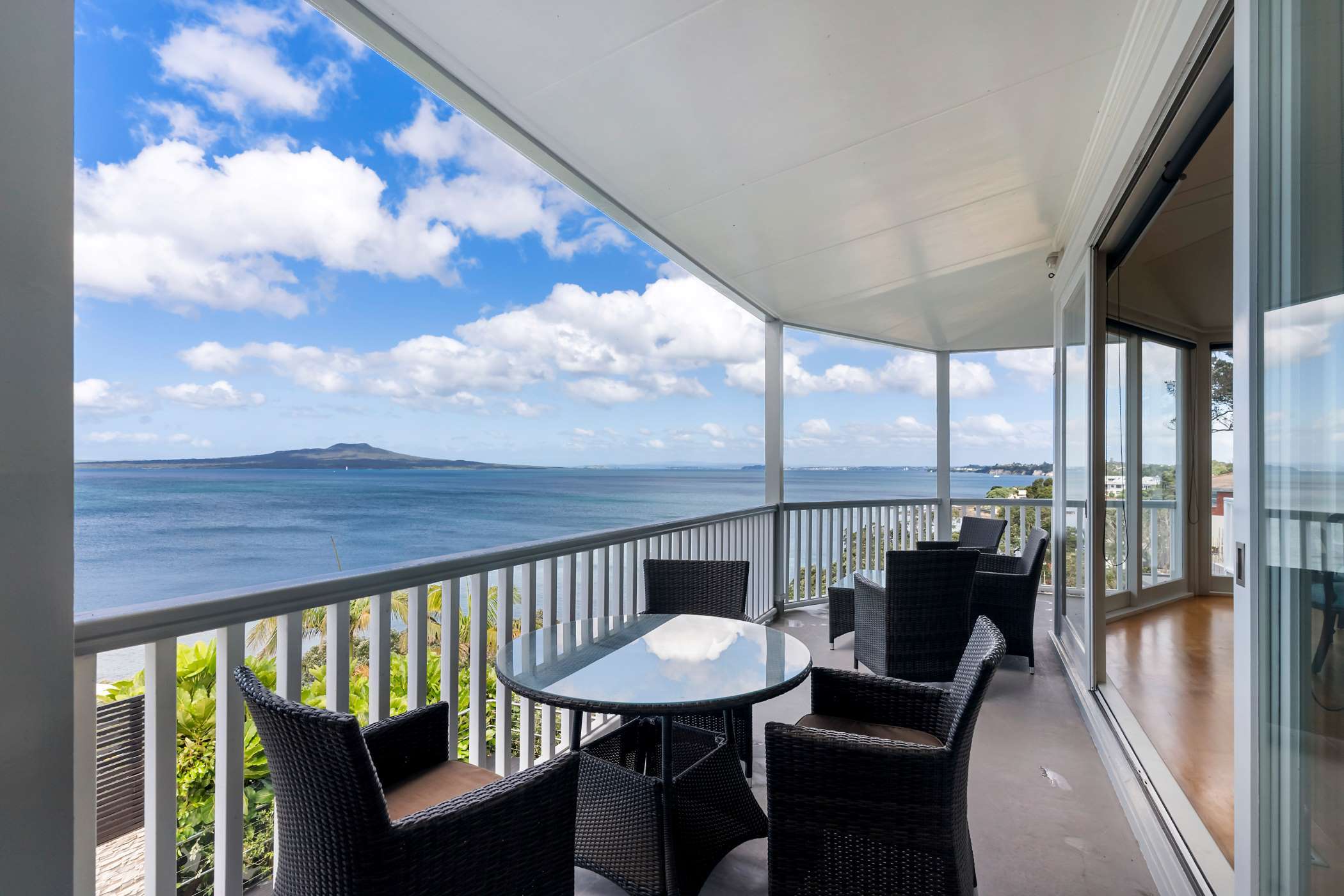 11 Kitchener Road in Takapuna, North Shore, Auckland