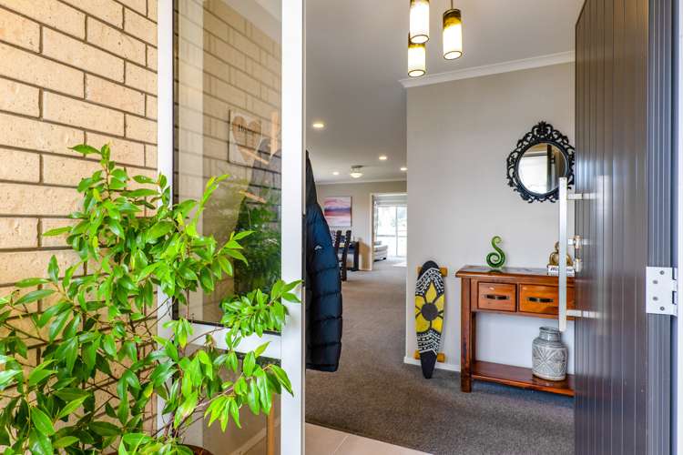 16 Ryder Drive Waiwhakaiho_3