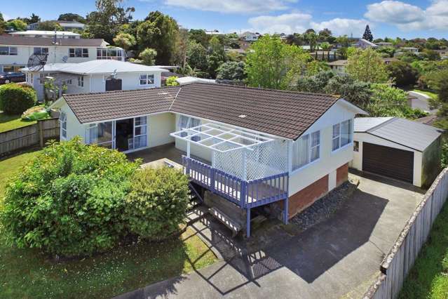 28 Cheval Drive Totara Vale_2