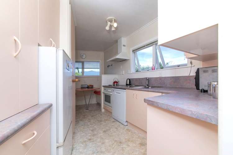 40 Tiroroa Avenue Te Atatu South_9