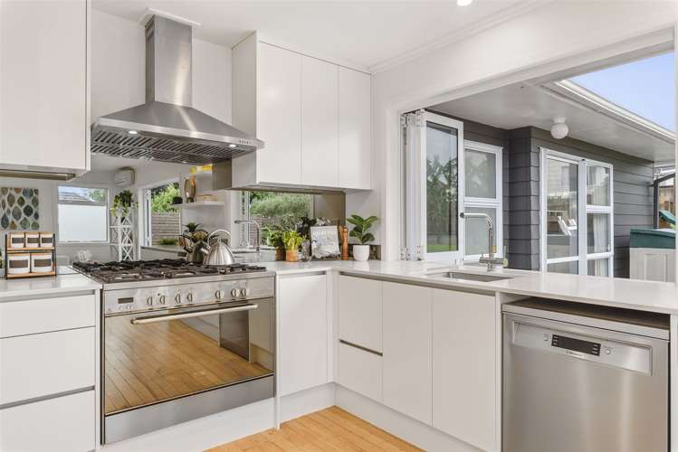 29 Cassino Street Bayswater_3