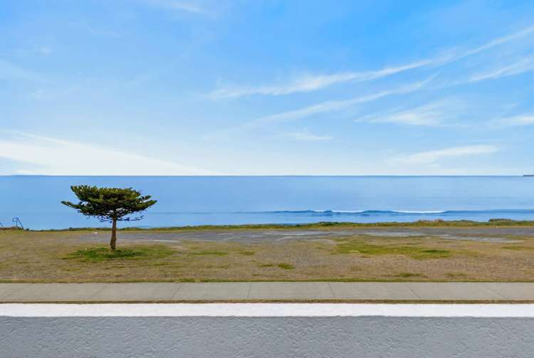 34 The Esplanade Westshore_39