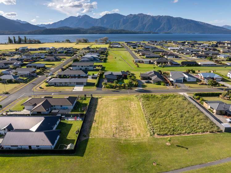 8 Wet Jacket Place Te Anau_5