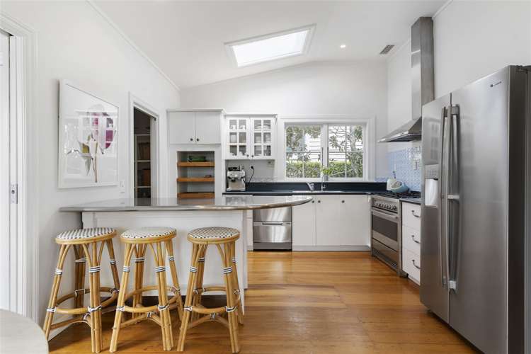 24 Russell Street Stanley Point_10