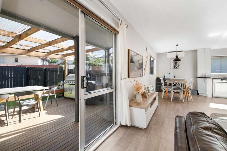 20 Spargo Road Massey_9