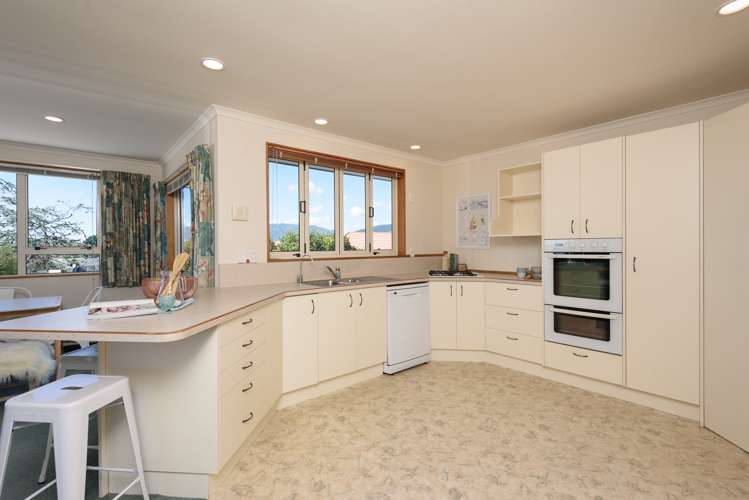 14 Crown Hill Paraparaumu_10