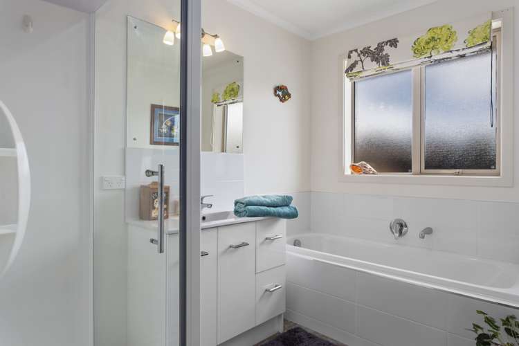 4/7 Wineberry Avenue Amberley_12