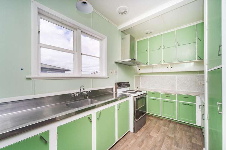 14 Belvedere Crescent Takaro_11