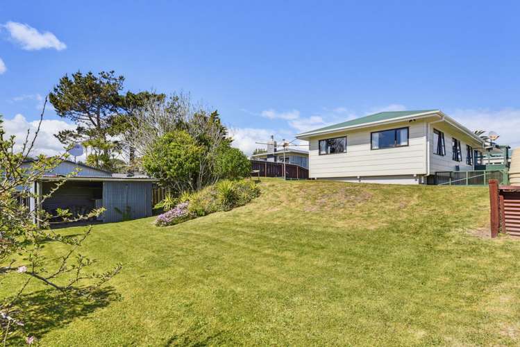 15 Muaupoko Street Hokio Beach_24