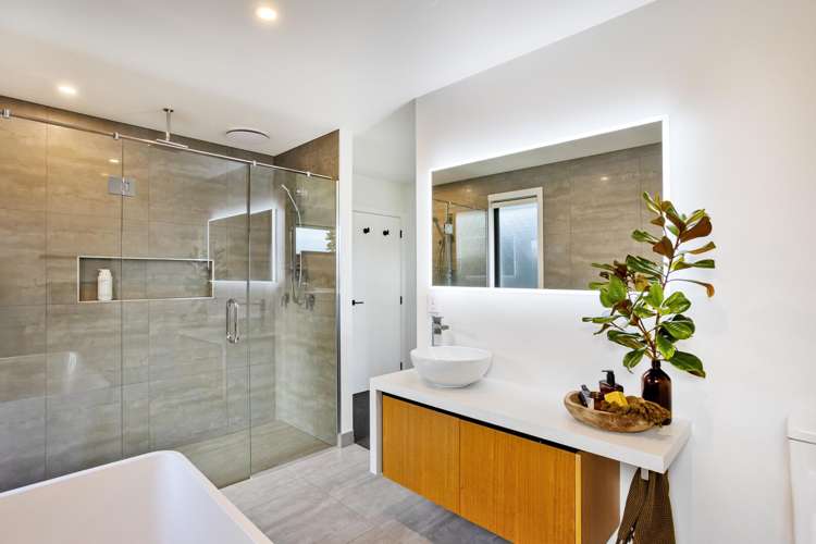 1 Lumsden Drive Waikiwi_21