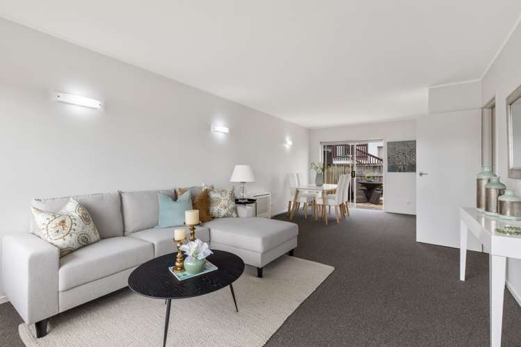 2/2 Quebec Road Milford_2