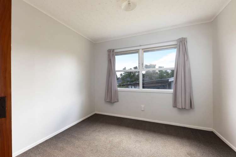 16 Kaikoura Street Henderson_12