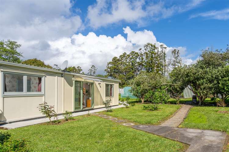 1021 Old North Road Waimauku_13